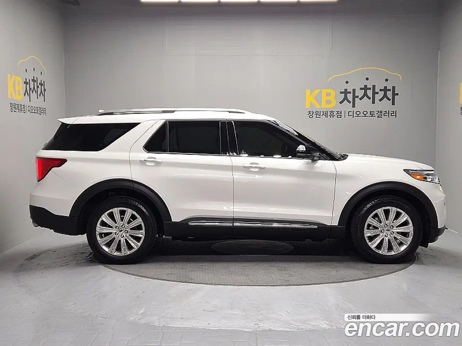 Ford Explorer 2022 2.3 автомат (гидро), фото 7