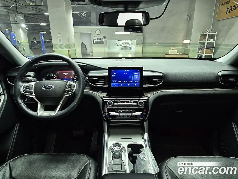 Ford Explorer 2022 2.3 автомат (гидро), фото 9