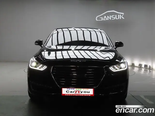 Genesis EQ900, 2016, 130 000 км