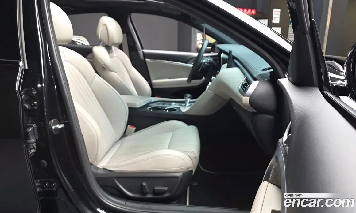 Genesis G70 2021 2.0 автомат (гидро), фото 11 Genesis G70 2021 2.0 автомат (гидро), фото 11