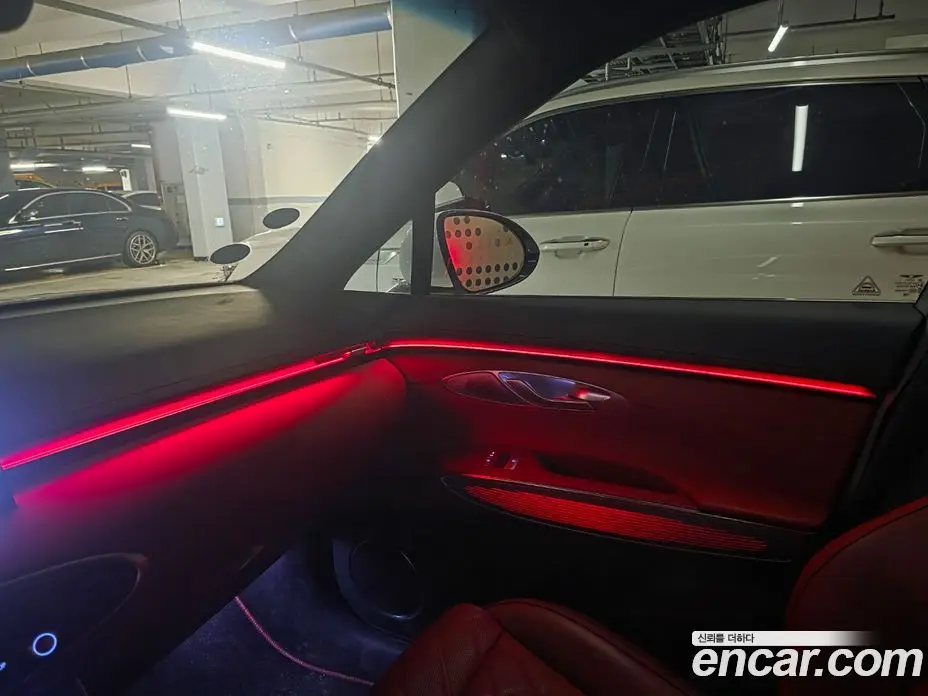 Genesis GV70 2024 2.5 автомат (гидро), фото 10 Genesis GV70 2024 2.5 автомат (гидро), фото 10