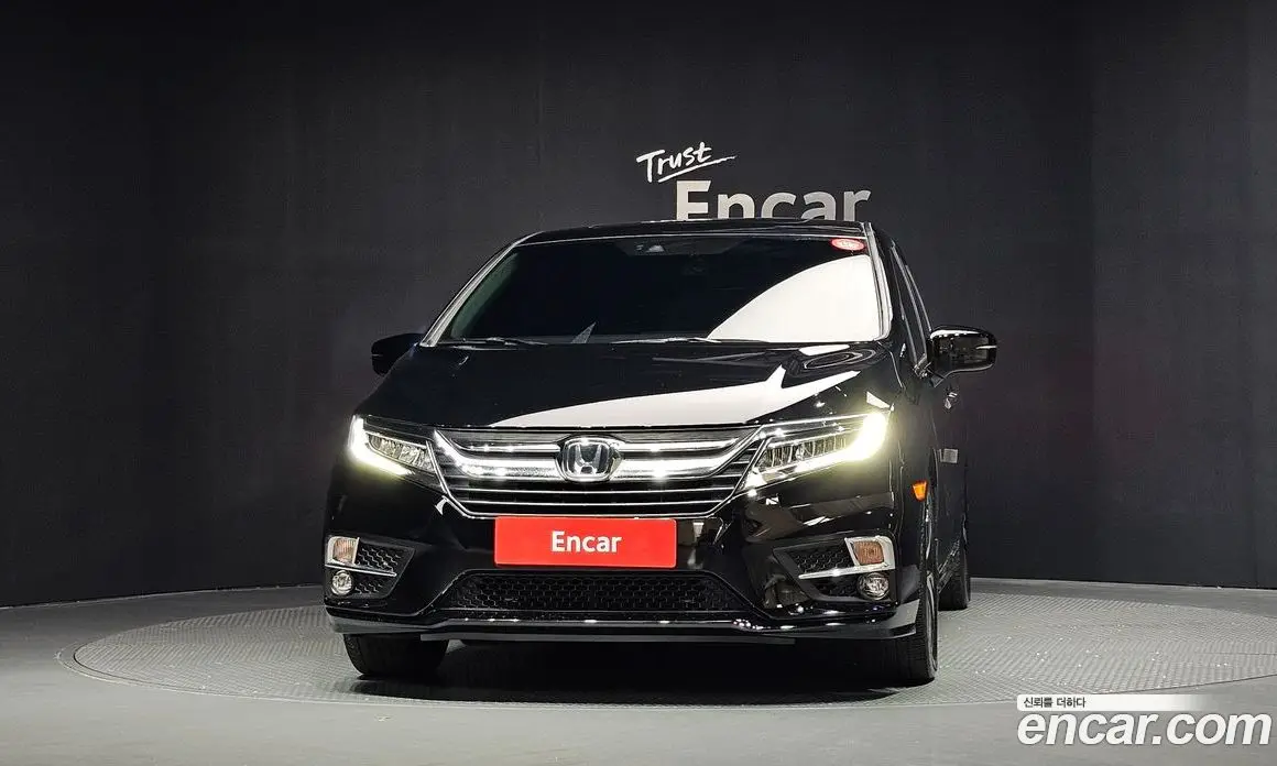 Honda Odyssey 2018 3.5 автомат (гидро), фото 3 Honda Odyssey 2018 3.5 автомат (гидро), фото 3