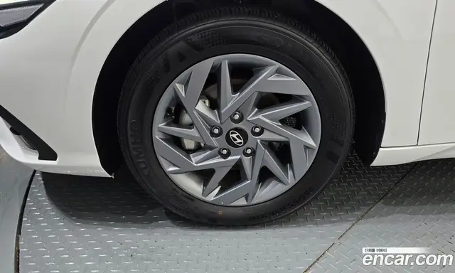 Hyundai Avante 2024 1.6 автомат (гидро), миниатюра 5 Hyundai Avante 2024 1.6 автомат (гидро), миниатюра 5