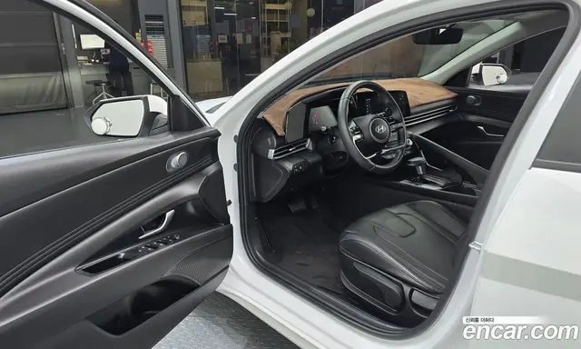 Hyundai Avante 2024 1.6 автомат (гидро), миниатюра 10 Hyundai Avante 2024 1.6 автомат (гидро), миниатюра 10