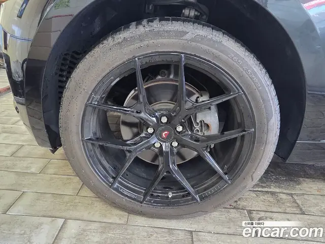 Jaguar F-Pace 2017 3.0 автомат (гидро), миниатюра 4 Jaguar F-Pace 2017 3.0 автомат (гидро), миниатюра 4