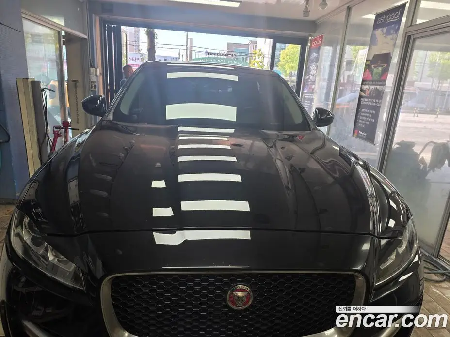Jaguar F-Pace 2017 3.0 автомат (гидро), фото 6 Jaguar F-Pace 2017 3.0 автомат (гидро), фото 6