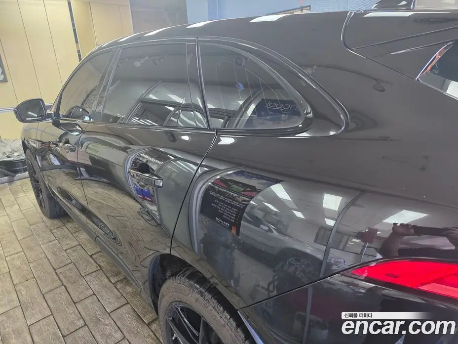 Jaguar F-Pace 2017 3.0 автомат (гидро), фото 10 Jaguar F-Pace 2017 3.0 автомат (гидро), фото 10