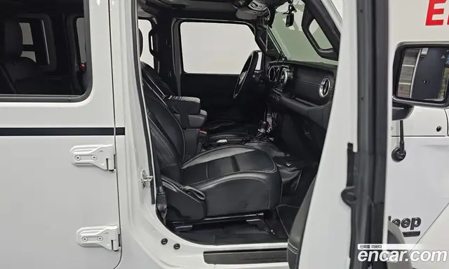 Jeep Wrangler 2021 2.0 автомат (гидро), миниатюра 11