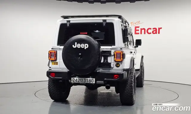 Jeep Wrangler 2021 2.0 автомат (гидро), миниатюра 4
