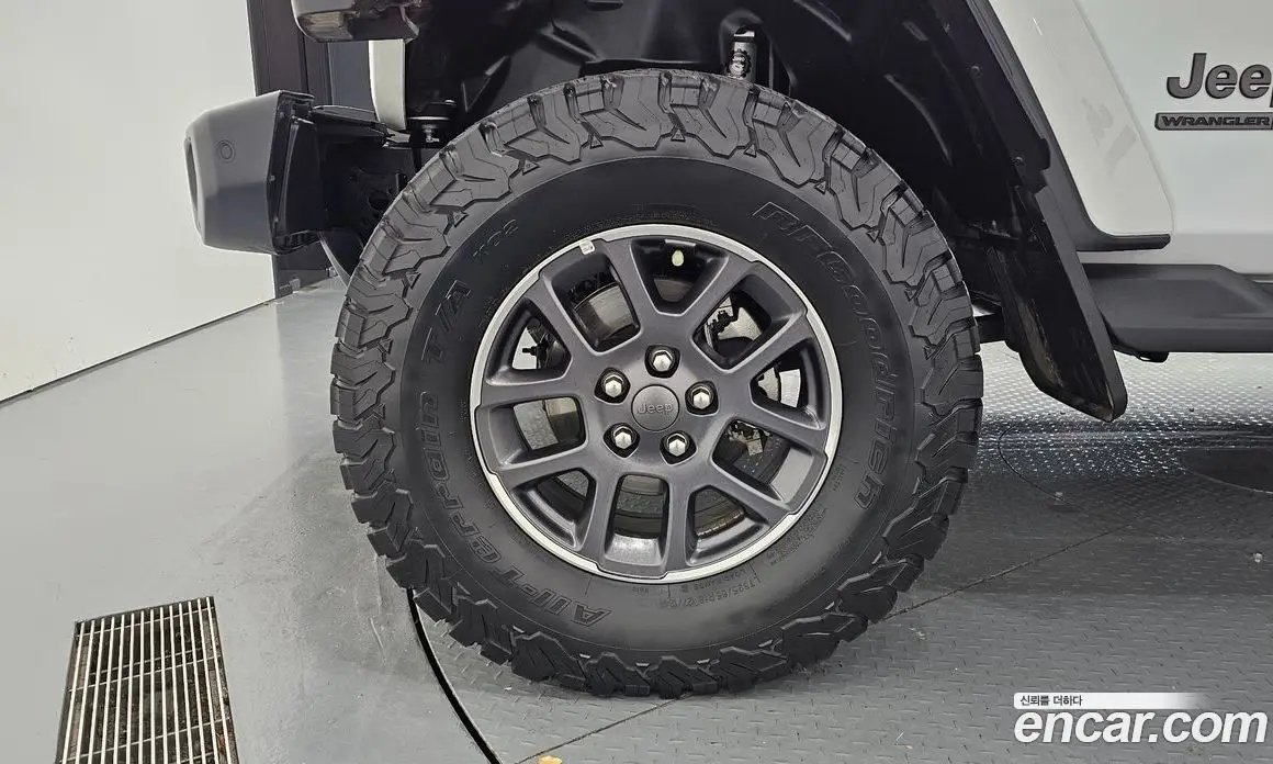 Jeep Wrangler 2021 2.0 автомат (гидро), фото 5