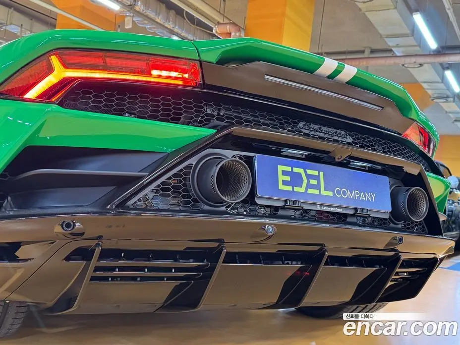 Lamborghini Huracan 2023 5.2 автомат (гидро), фото 8