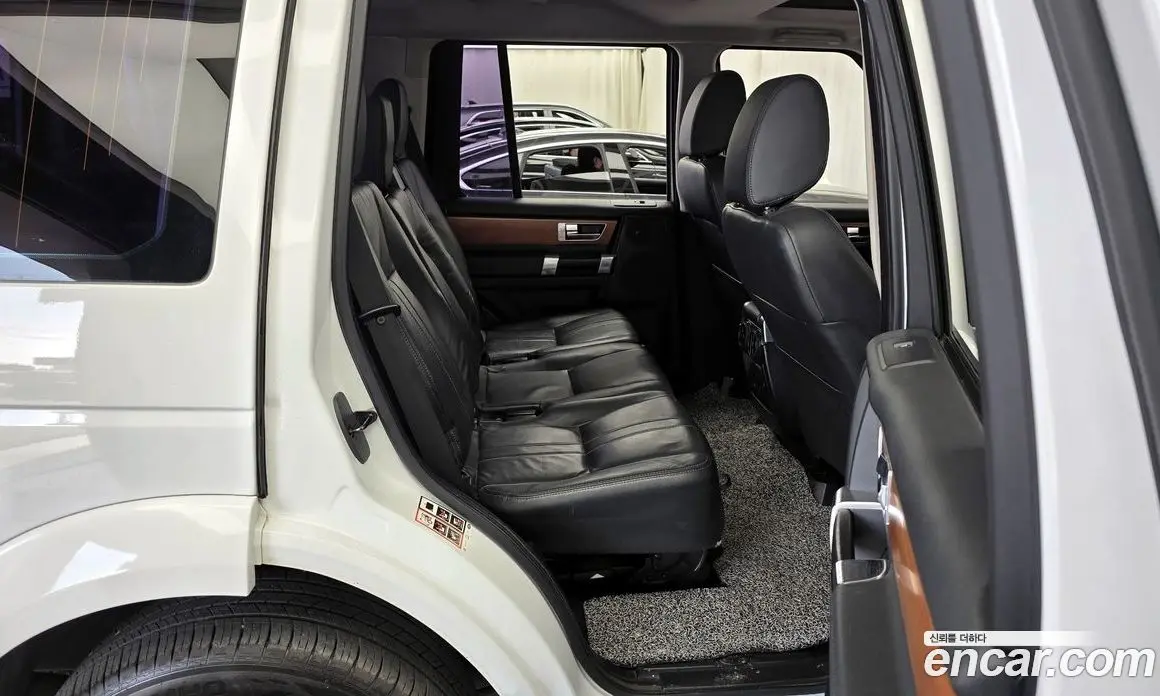 Land Rover Discovery 2013 3.0 автомат (гидро), фото 12 Land Rover Discovery 2013 3.0 автомат (гидро), фото 12