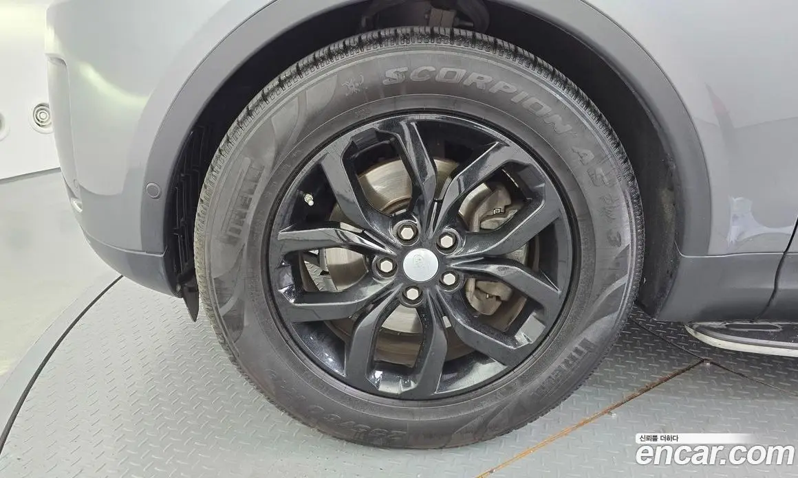 Land Rover Discovery 2019 2.0 автомат (гидро), фото 5 Land Rover Discovery 2019 2.0 автомат (гидро), фото 5