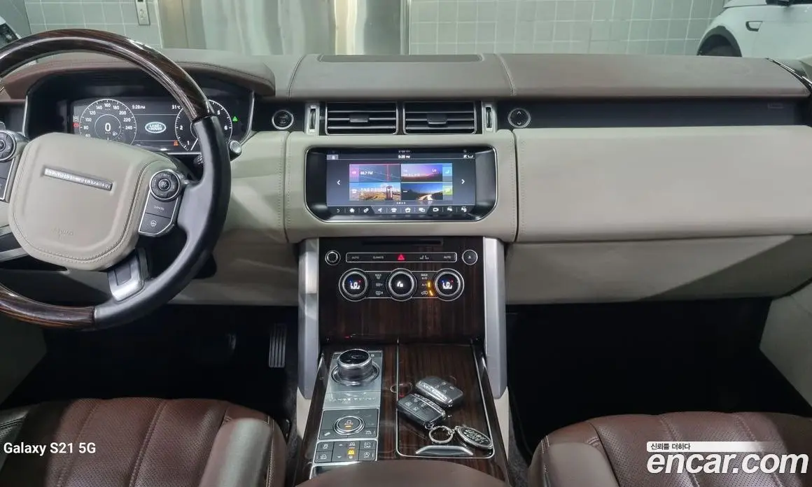 Land Rover Range Rover 2017 4.4 автомат (гидро), фото 10