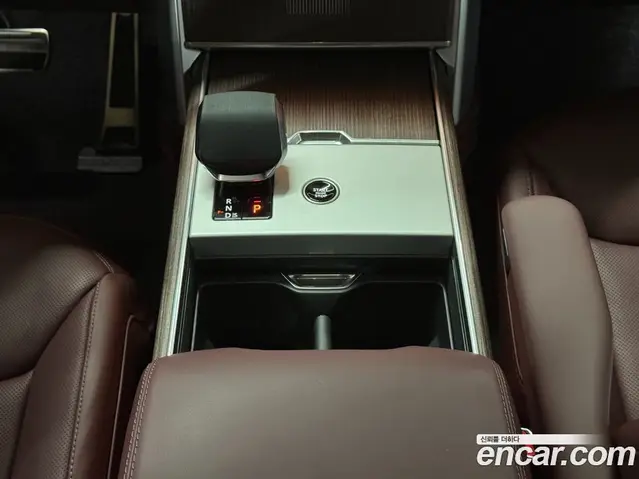 Land Rover Range Rover 2025 3.0 автомат (гидро), миниатюра 12