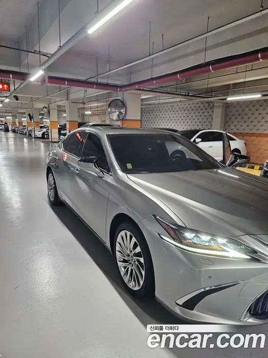 Lexus ES 2021 2.5 автомат (гидро), фото 1 Lexus ES 2021 2.5 автомат (гидро), фото 1