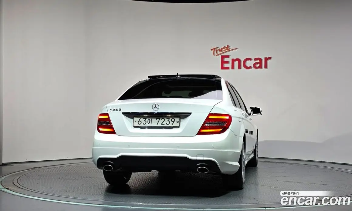 Mercedes-Benz C-Class 2012 2.5 автомат (гидро), фото 4 Mercedes-Benz C-Class 2012 2.5 автомат (гидро), фото 4