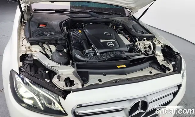 Mercedes-Benz E-Class 2019 2.0 автомат (гидро), миниатюра 6