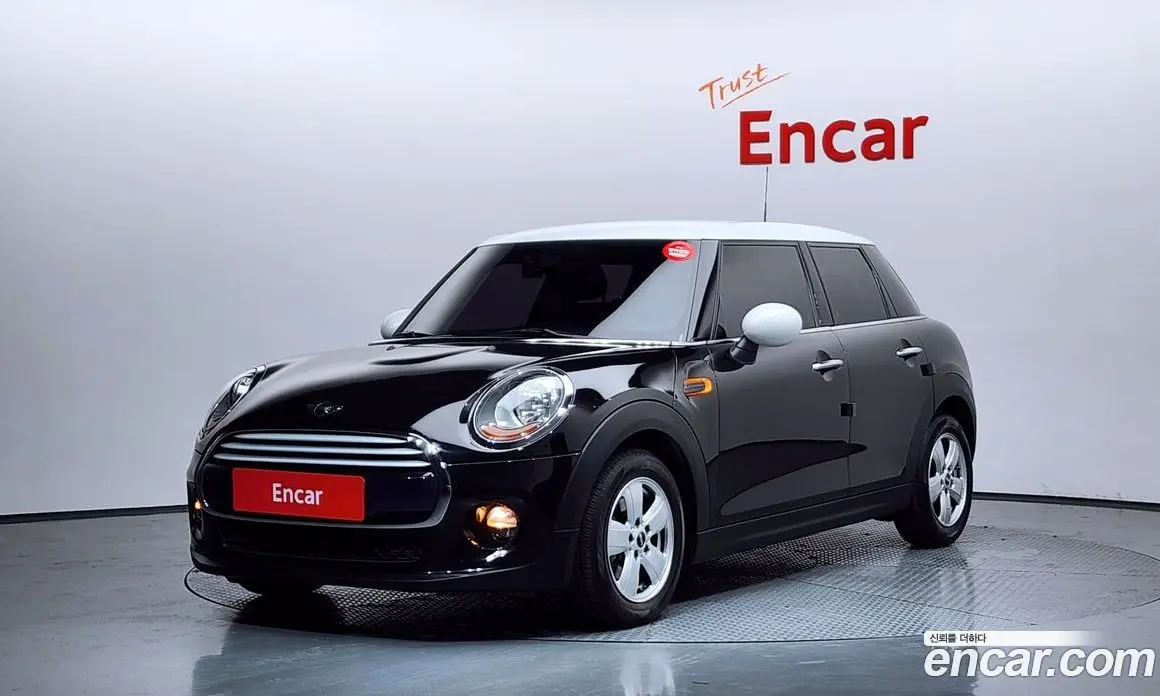 Mini Cooper 2015 1.5 автомат (гидро), фото 1 Mini Cooper 2015 1.5 автомат (гидро), фото 1