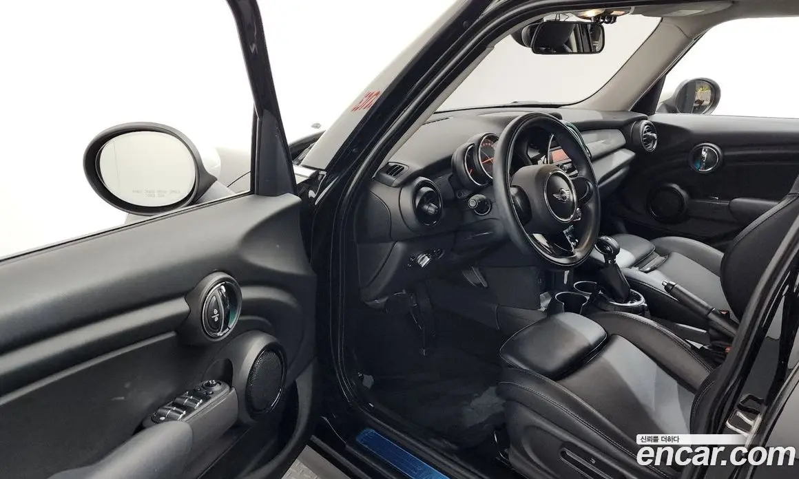 Mini Cooper 2015 1.5 автомат (гидро), фото 10 Mini Cooper 2015 1.5 автомат (гидро), фото 10