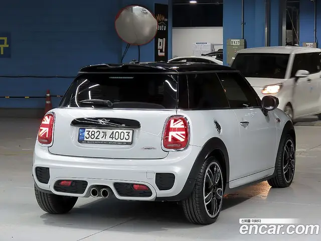 Mini Cooper 2021 2.0 автомат (гидро), миниатюра 4