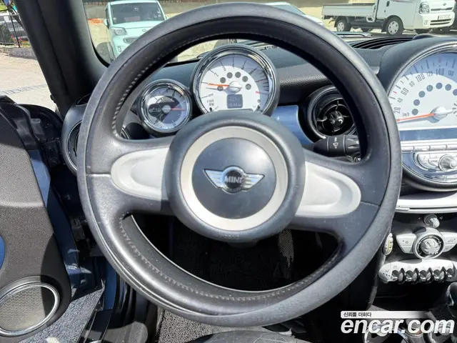 Mini Cooper Convertible 2009 1.6 автомат (гидро), миниатюра 8 Mini Cooper Convertible 2009 1.6 автомат (гидро), миниатюра 8
