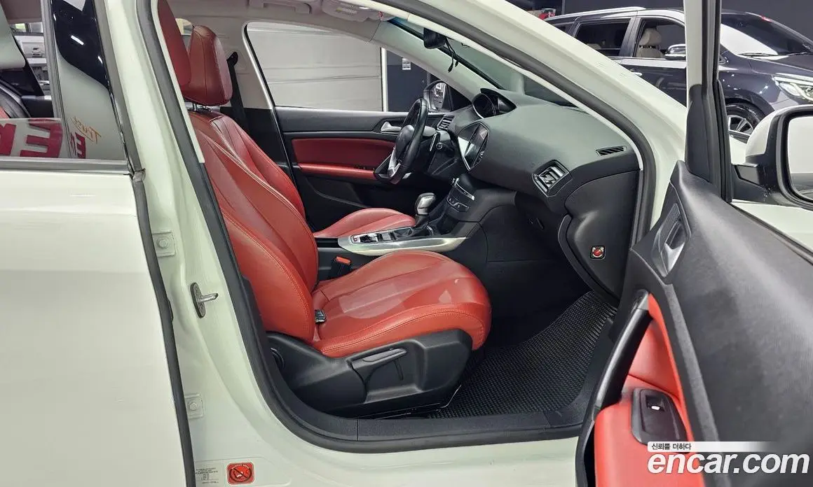 Peugeot 308 2015 1.6 автомат (гидро), фото 12 Peugeot 308 2015 1.6 автомат (гидро), фото 12