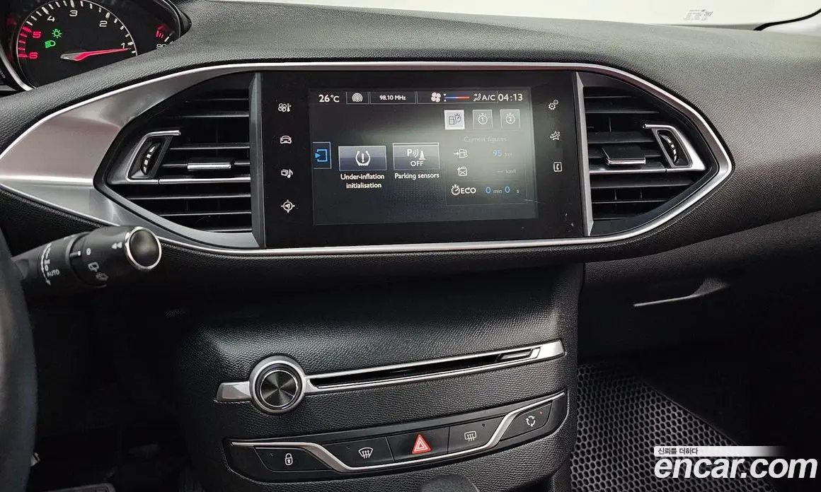 Peugeot 308 2015 1.6 автомат (гидро), фото 14 Peugeot 308 2015 1.6 автомат (гидро), фото 14