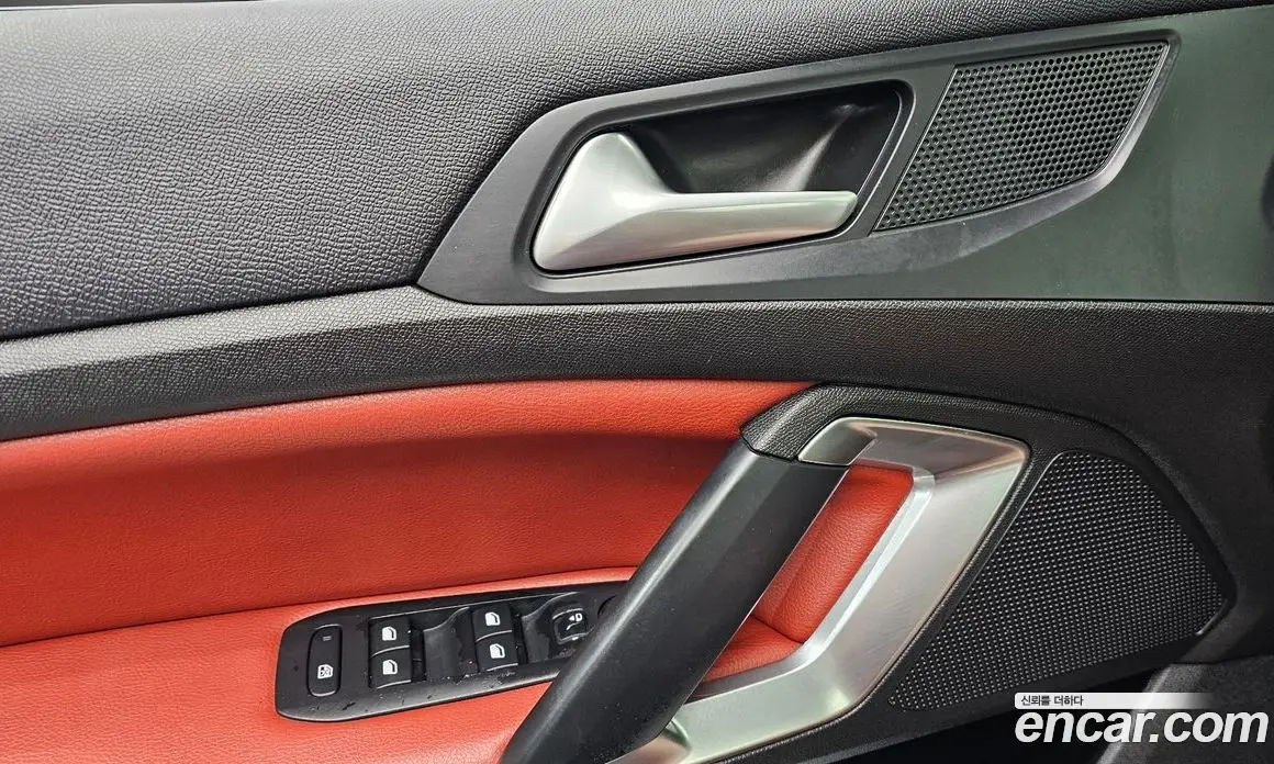 Peugeot 308 2015 1.6 автомат (гидро), фото 16 Peugeot 308 2015 1.6 автомат (гидро), фото 16