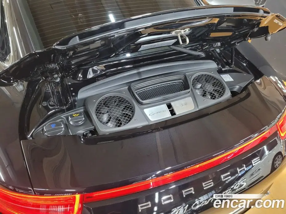 Porsche 911 2015 3.8 автомат (гидро), фото 6 Porsche 911 2015 3.8 автомат (гидро), фото 6