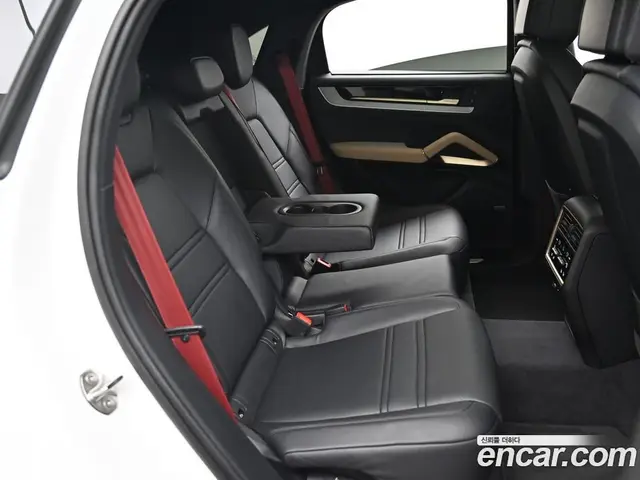 Porsche Cayenne 2025 3.0 автомат (гидро), миниатюра 11
