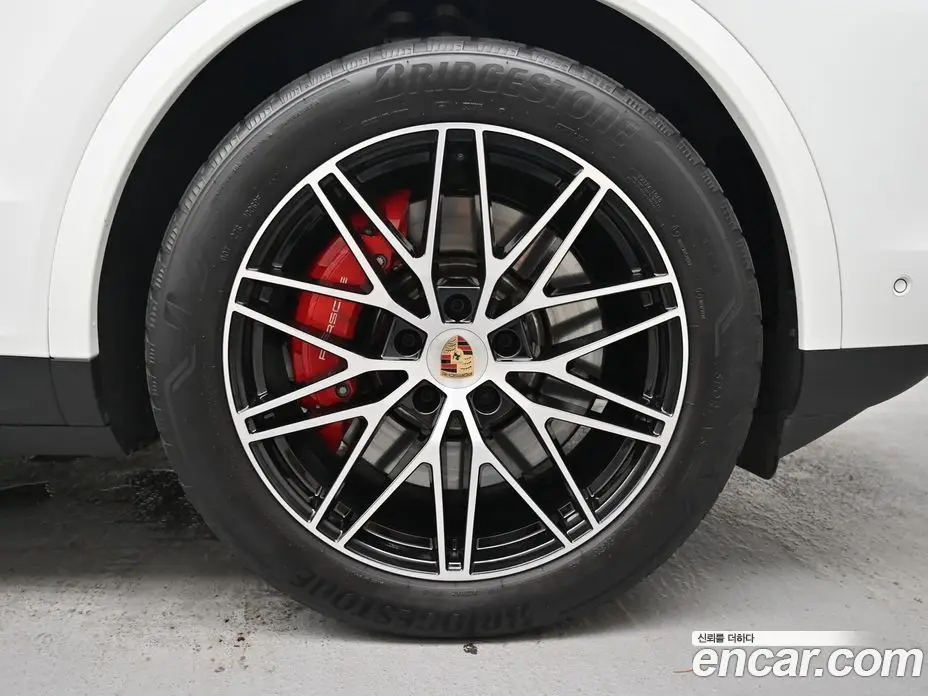 Porsche Cayenne 2025 3.0 автомат (гидро), фото 5