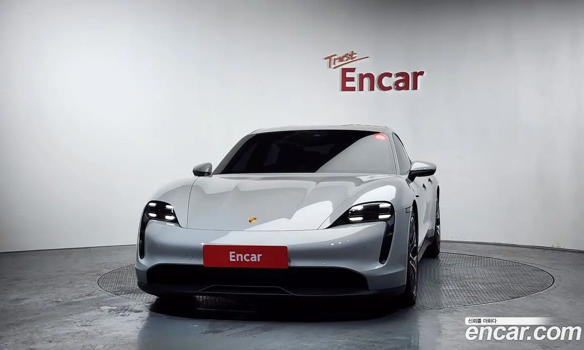 Porsche Taycan 2022 0.1 автомат (гидро), фото 3