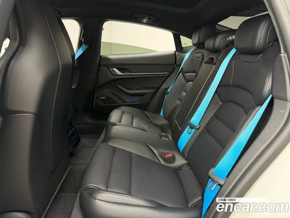 Porsche Taycan 2025 0.2 автомат (гидро), фото 19