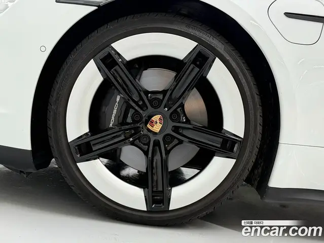 Porsche Taycan 2025 0.2 автомат (гидро), миниатюра 5