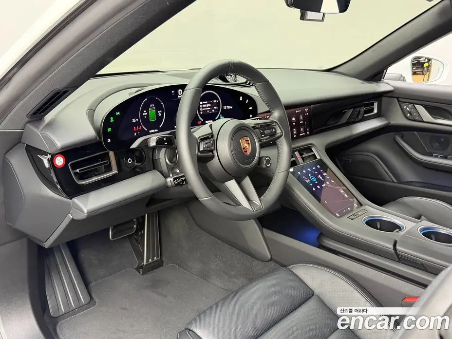 Porsche Taycan 2025 0.2 автомат (гидро), фото 7