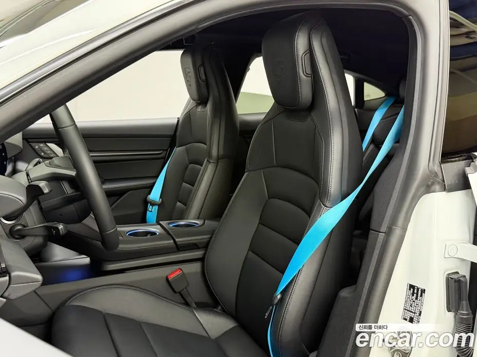 Porsche Taycan 2025 0.2 автомат (гидро), фото 10
