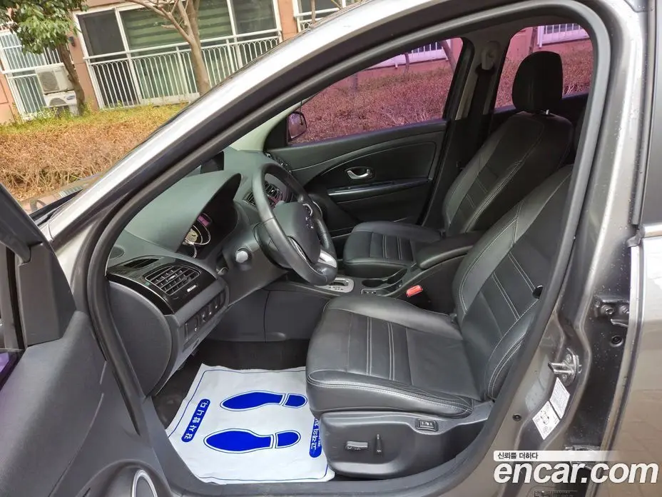 Renault (Samsung) SM3 2015 1.6 автомат (гидро), фото 7 Renault (Samsung) SM3 2015 1.6 автомат (гидро), фото 7