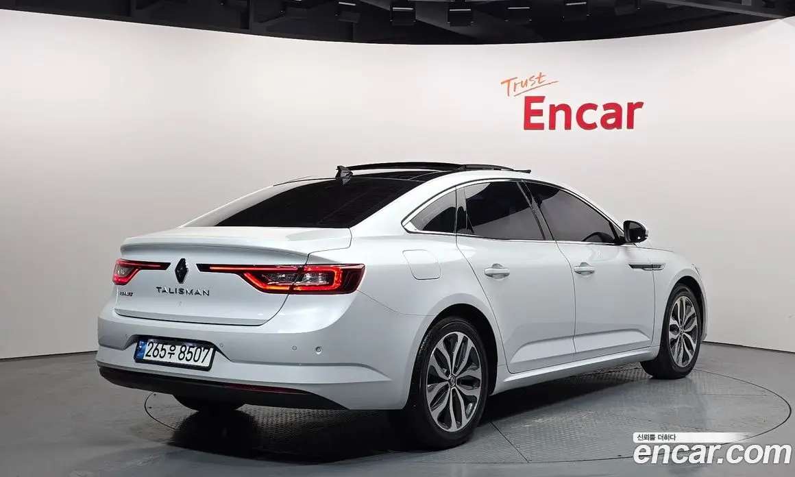 Renault (Samsung) SM6 2016 2.0 автомат (гидро), фото 2 Renault (Samsung) SM6 2016 2.0 автомат (гидро), фото 2