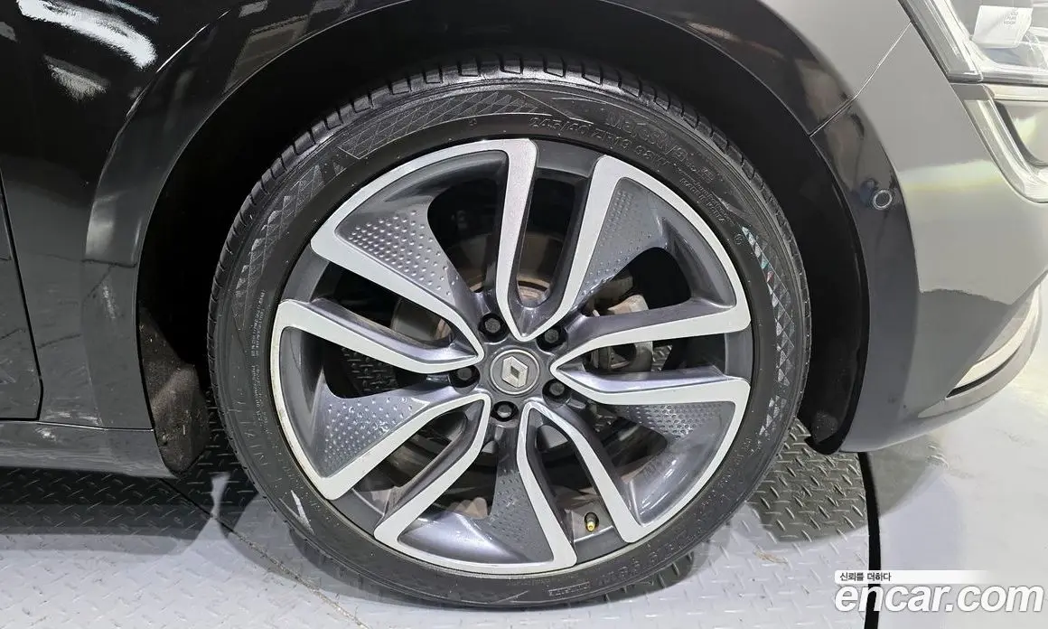 Renault (Samsung) SM6 2017 2.0 автомат (гидро), фото 5 Renault (Samsung) SM6 2017 2.0 автомат (гидро), фото 5