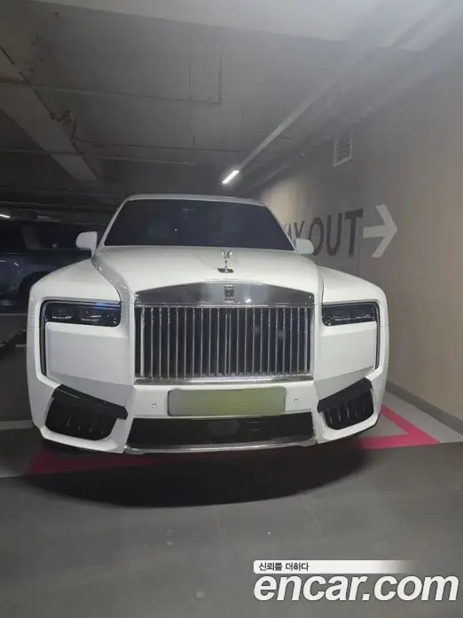 Rolls-Royce Cullinan, 2026, 230 км Rolls-Royce Cullinan, 2026, 230 км