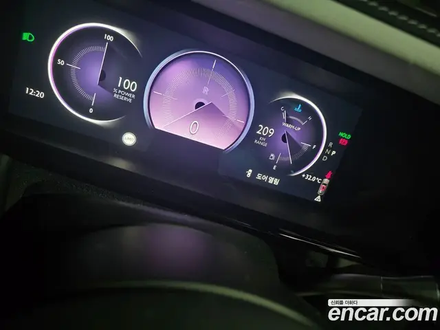 Rolls-Royce Cullinan 2026 6.7 автомат (гидро), миниатюра 6