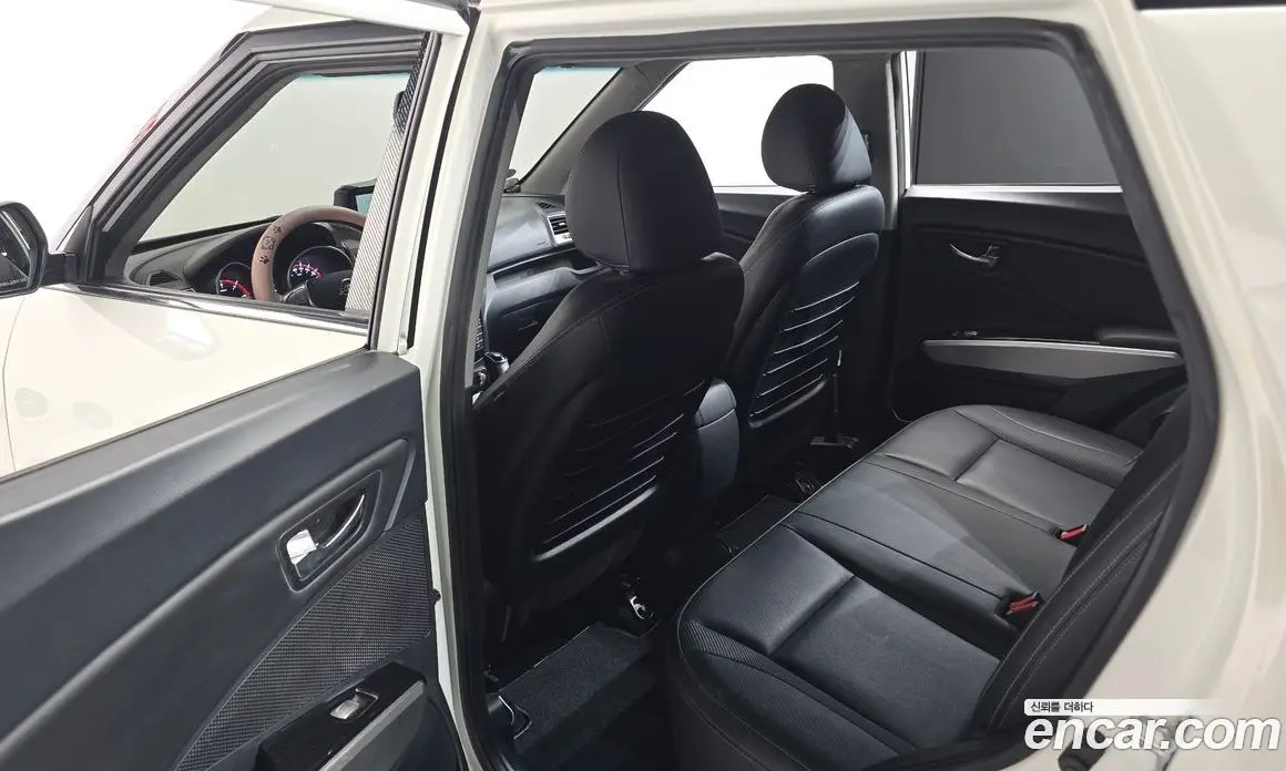 SsangYong TIBOLI 2015 1.6 автомат (гидро), фото 18