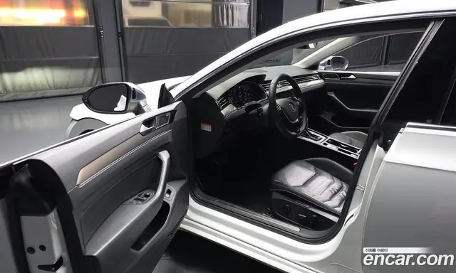 Volkswagen Arteon 2019 2.0 автомат (гидро), миниатюра 10 Volkswagen Arteon 2019 2.0 автомат (гидро), миниатюра 10