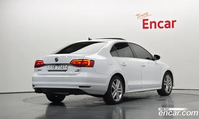 Volkswagen Jetta 2015 2.0 автомат (гидро), миниатюра 2 Volkswagen Jetta 2015 2.0 автомат (гидро), миниатюра 2