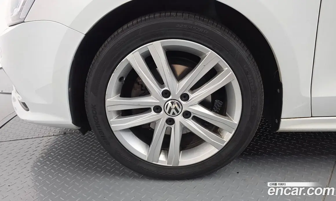 Volkswagen Jetta 2015 2.0 автомат (гидро), фото 5 Volkswagen Jetta 2015 2.0 автомат (гидро), фото 5