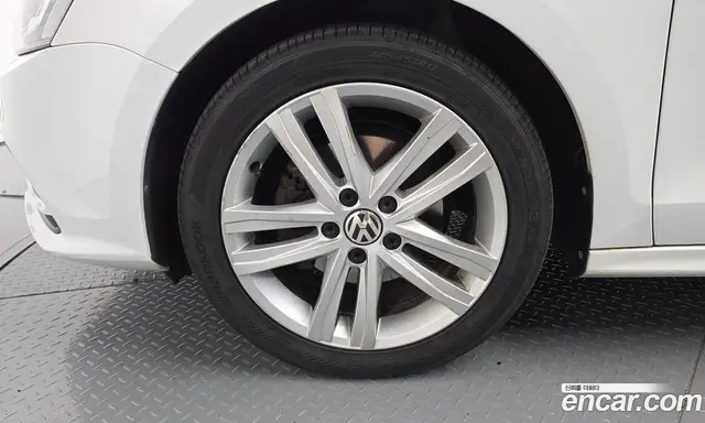 Volkswagen Jetta 2015 2.0 автомат (гидро), миниатюра 5 Volkswagen Jetta 2015 2.0 автомат (гидро), миниатюра 5