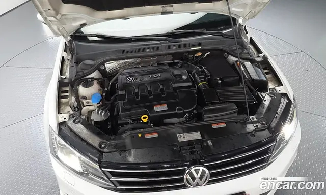 Volkswagen Jetta 2015 2.0 автомат (гидро), миниатюра 6 Volkswagen Jetta 2015 2.0 автомат (гидро), миниатюра 6