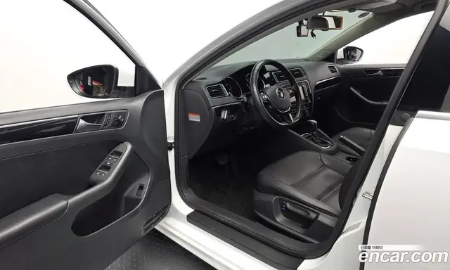 Volkswagen Jetta 2015 2.0 автомат (гидро), миниатюра 10 Volkswagen Jetta 2015 2.0 автомат (гидро), миниатюра 10