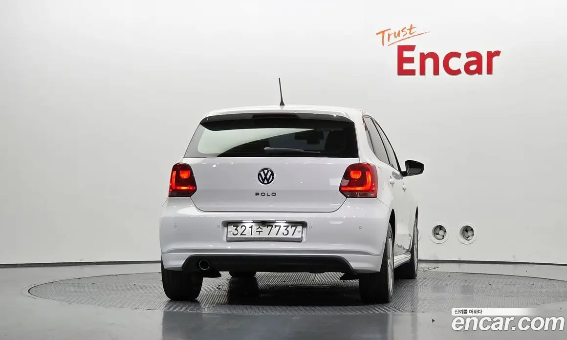 Volkswagen Polo 2013 1.6 автомат (гидро), фото 4 Volkswagen Polo 2013 1.6 автомат (гидро), фото 4